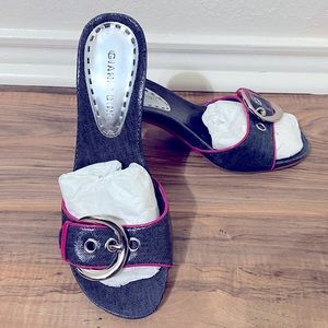 Gianni Bini Denim Looking/Hot Pink Heels